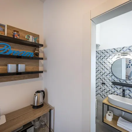 Blue Dream Apartment *